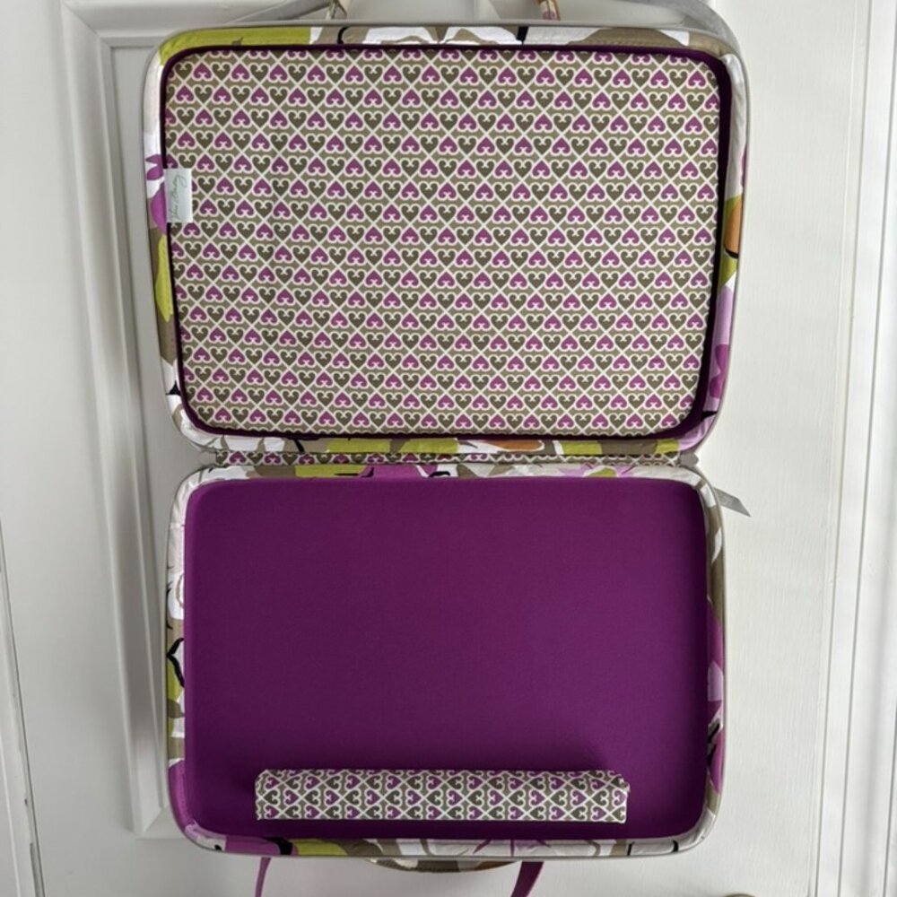 Vera Bradley Hardshell Travel Laptop Bag with Adjustable Velcro Sizer - Picture 3 of 3
